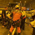 「撞成廢鐵」新澳隧道車禍   14部車追撞 一人命危