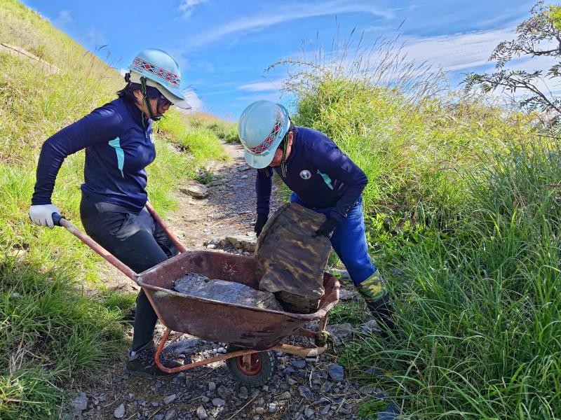 太管處步道志工「手」護高山步道