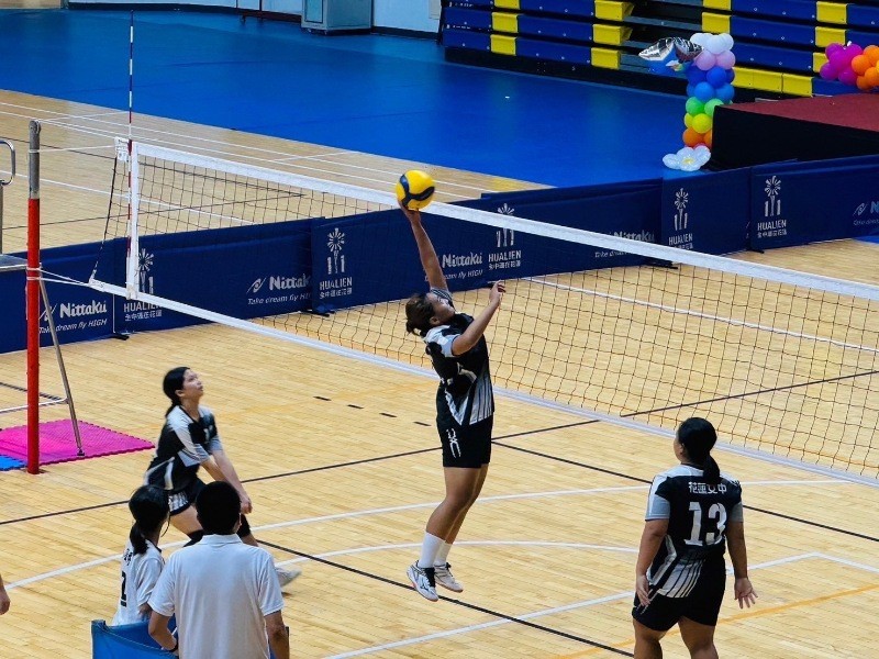花女排球勇奪「幸福城市盃」冠軍!全勝姿態登頂女子組