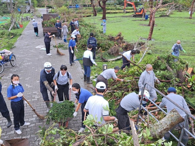 慈濟大學師生如「及時雨」 三路投入災後復原攜手重建家園