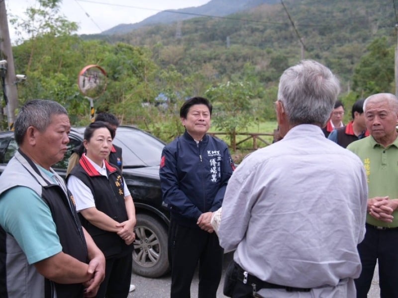 徐榛蔚與傅崐萁勘災進行第三日,深入花蓮災區協助重建,全力推進復原進度