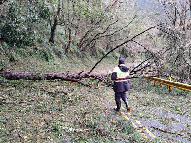 災後合歡警加強巡視轄區路況 呼籲民眾災後非必要勿入山區