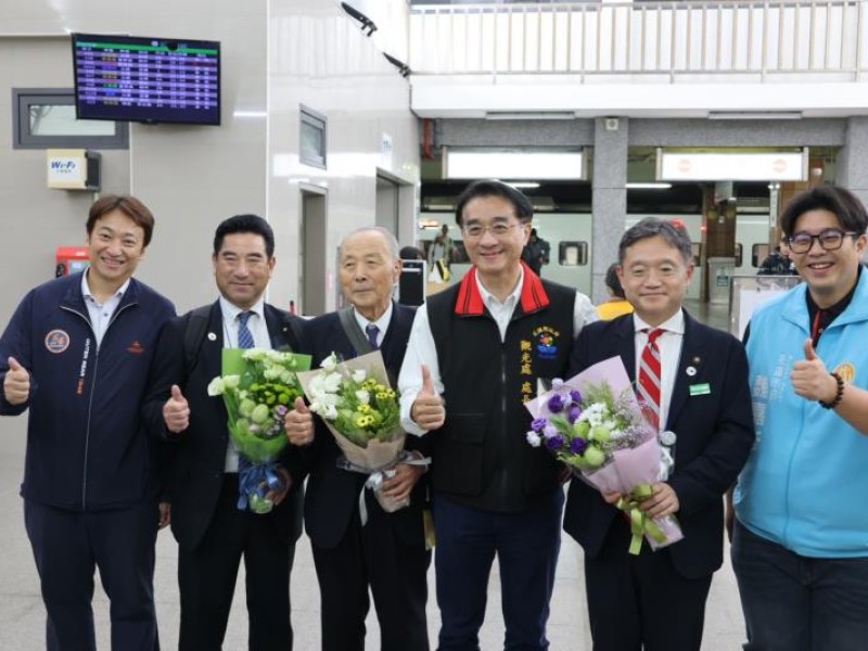花蓮縣政府團隊熱烈迎接盛岡山車團隊