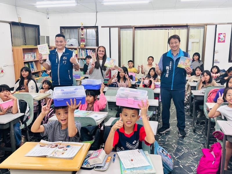 關懷偏鄉教育,愛心企業與魏嘉賢共譜孩子歡樂童年