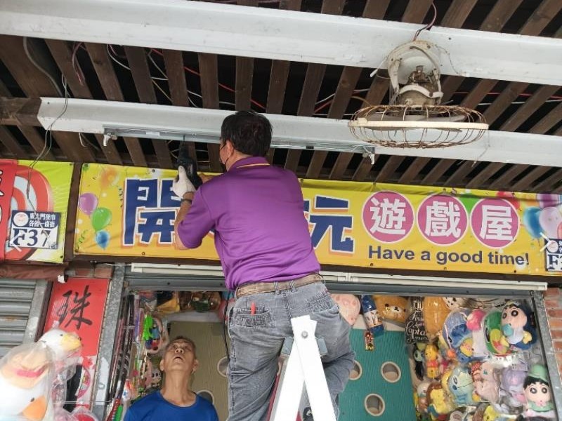 花蓮夜市及市場汰換逾百盞LED節能燈具