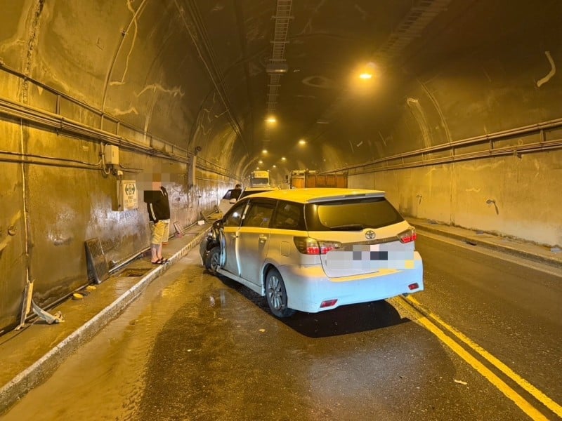 台9線三車擦撞 警方籲駕駛守法保安全