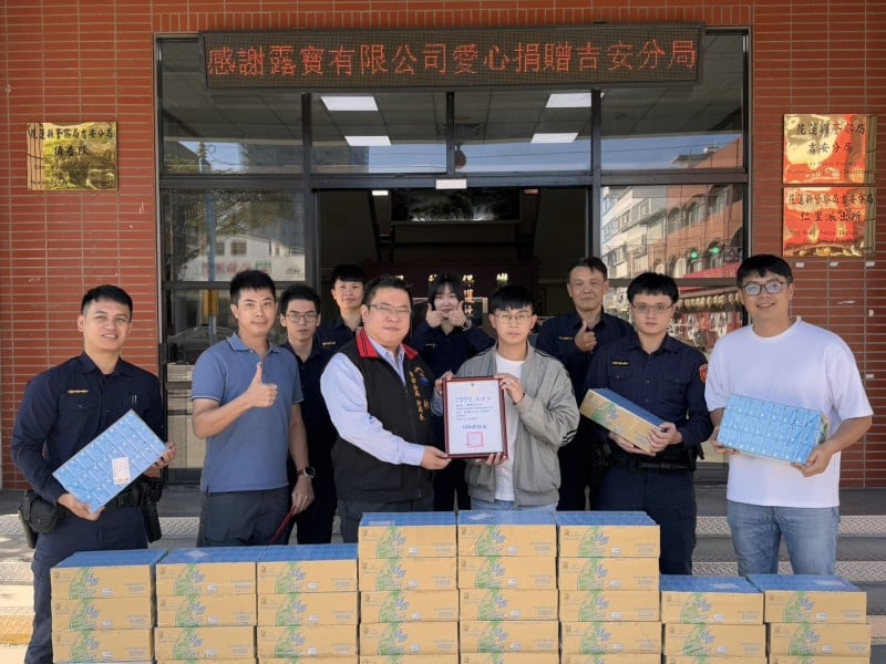 地方企業挺警察後盾 露寶公司暖心致贈吉安分局