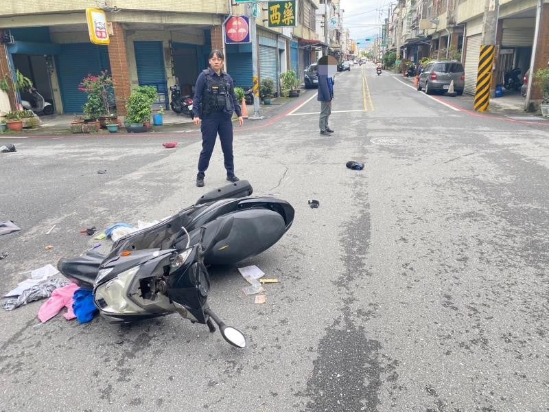 機車疑似闖紅燈撞另一機車 一死一傷