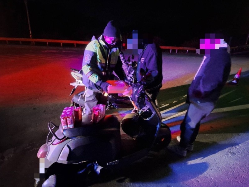 合歡警暖心救援 深夜助油盡車友與高山症旅客