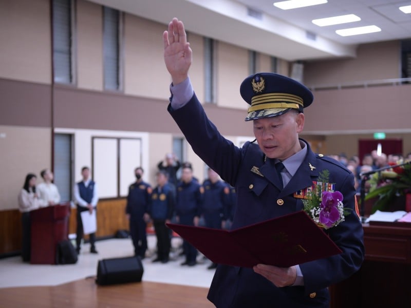 花蓮縣警察局局長交接典禮 圓滿完成 新舊局長攜手推動警政新願景