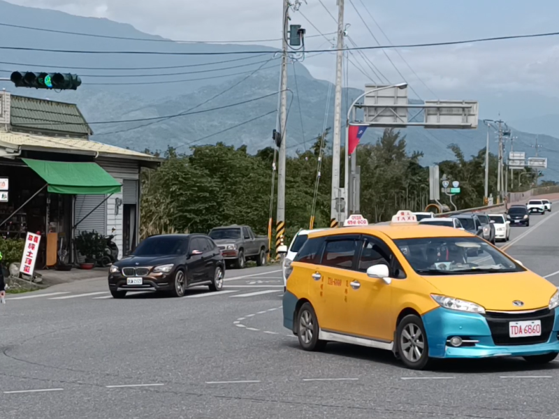 玉警提醒5易壅塞路口! 蛇年報歲疏導不停歇