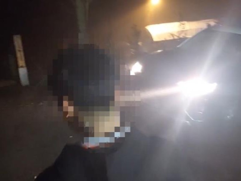 中橫關原段民眾身體不適 員警用巡邏車接駁給救護車