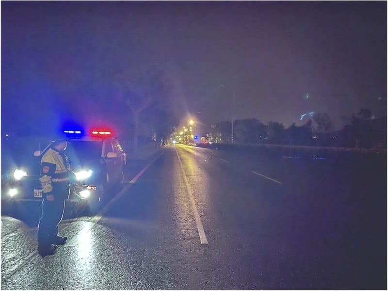 鳳警夜間擴大攔檢 遏止囂張車聚及危險駕車