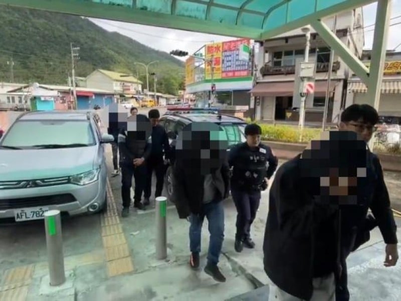前情侶相約談判 搞到警察都來了