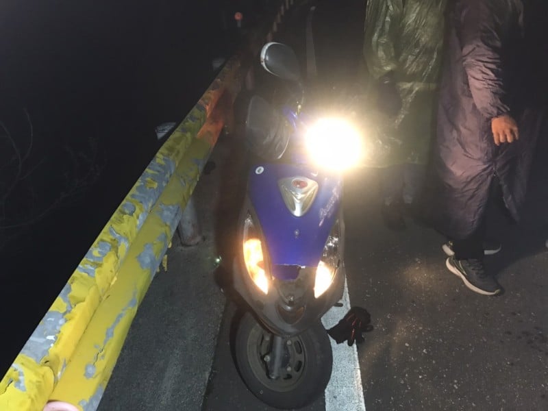 印度外籍生夜騎摔車受傷 合歡警即刻援助送醫