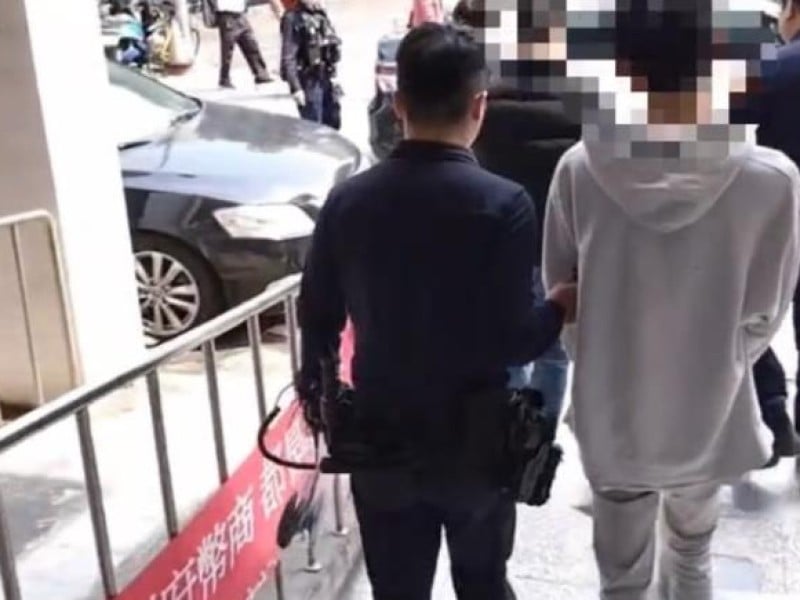 父子KTV內酒後起衝突又辱罵員警