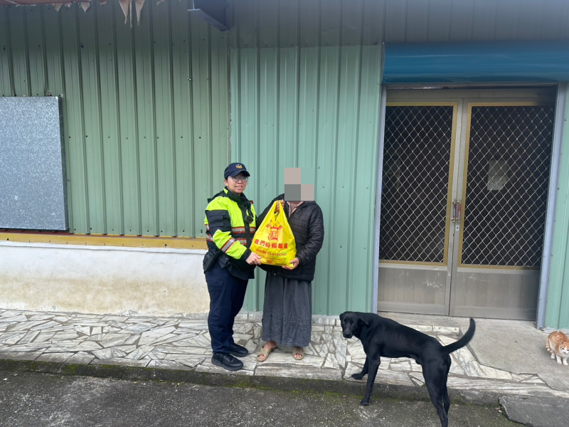 協助弱勢家庭 鳳警主動關懷 申請捐贈愛心物資