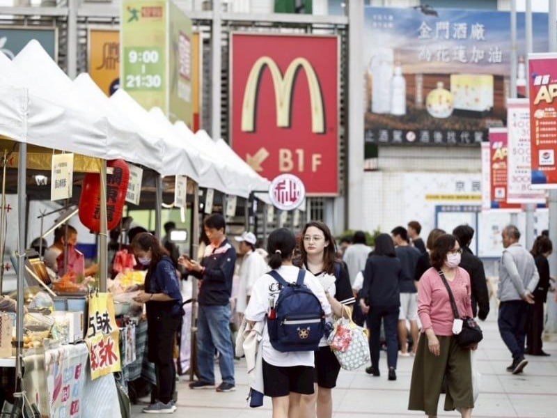 「萬榮箭筍」在遠百廣場熱鬧登場