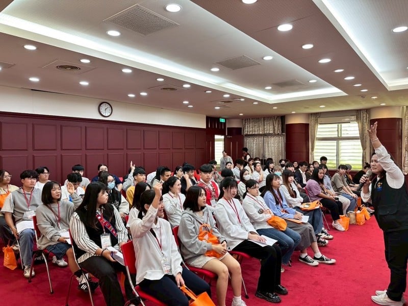 近200位原青搶進暑期工讀 面試熱力開跑 為夢想加溫!