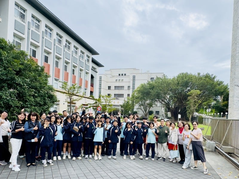 「藝哈！奔向夢想原野」 花蓮女中九十八週年美展開展，青春創意一次到位！