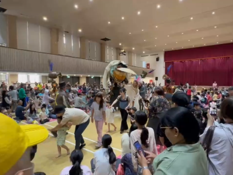號外號外！破紀錄演出加開一場！法國「鳥人」奇幻劇團明晚登場東大門！