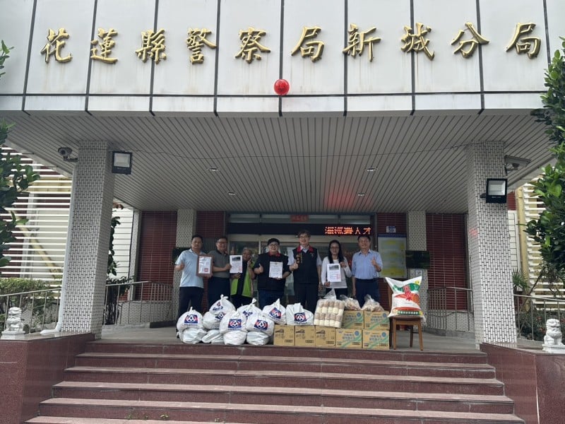 彰化中央聖道院愛心捐贈  新城警分局協助物資轉介暖人心