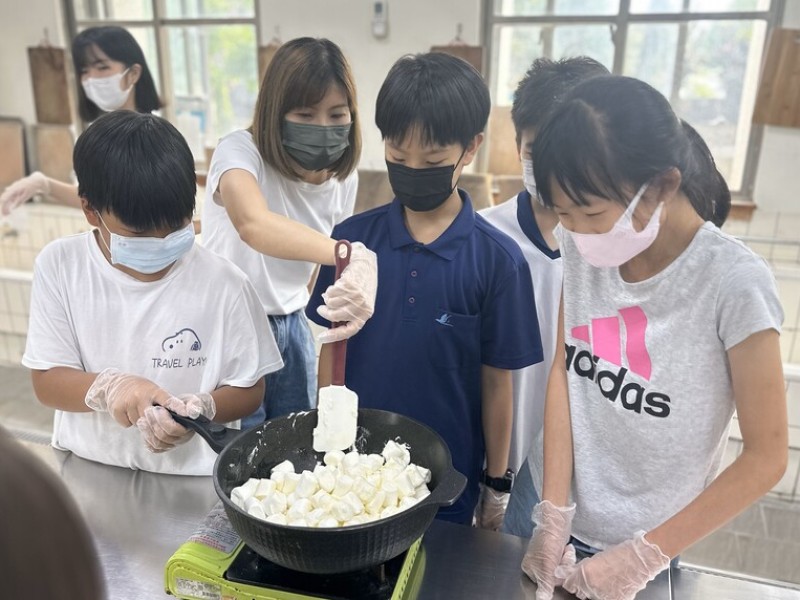 慶祝母親節 徵照片及孩子手做點心