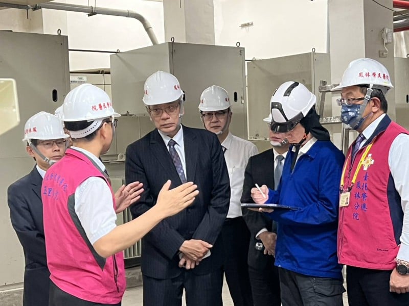 北榮總院長陳威明 親自視導鳳林「頤園住宿式長照機構」施工進度 