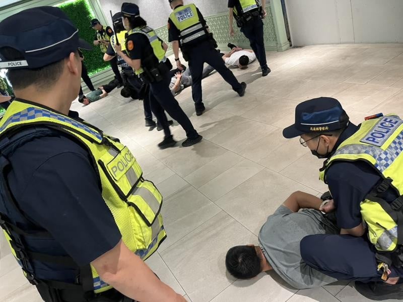為壓制鬥毆維護安全 花警快打部隊逼真演練