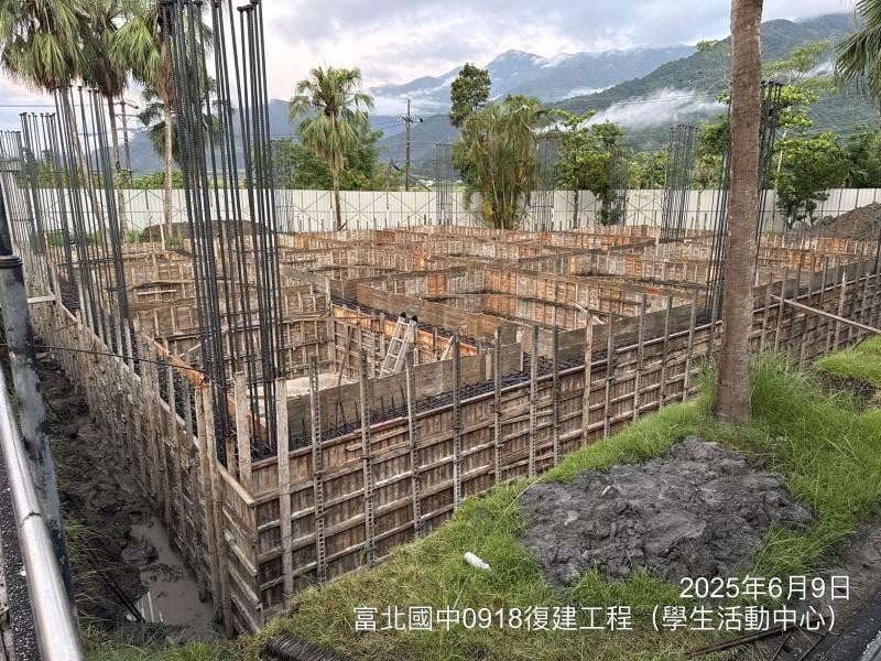東里國中與富北國中重建工程穩步推進