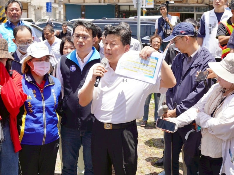 7危險平交道不解決  傅崐萁要求卓榮泰向花蓮人道歉 民進黨５年承諾一場空  人民怒吼：不要欺負花蓮人