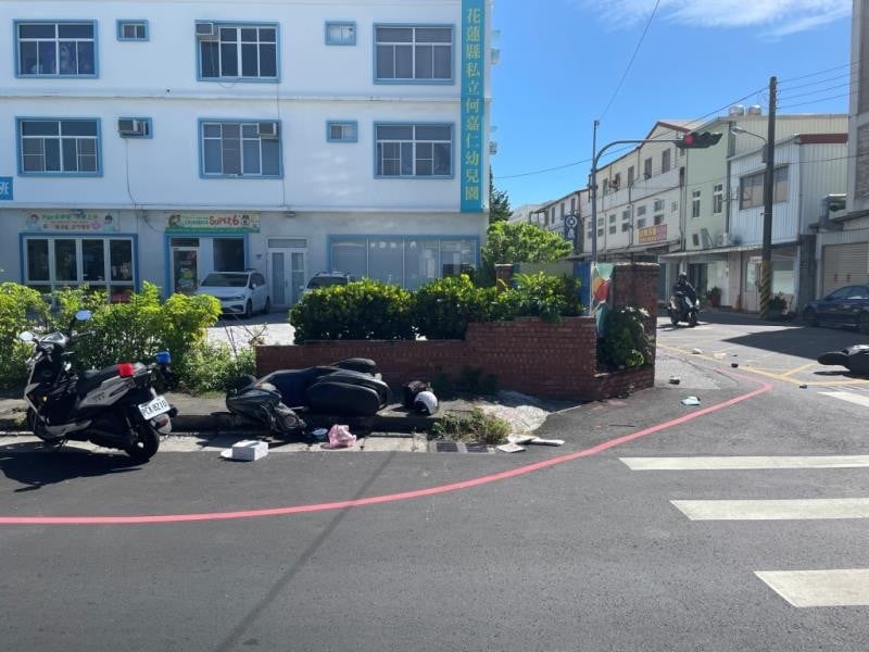 花蓮市區路口兩機車交岔撞 騎士均送醫