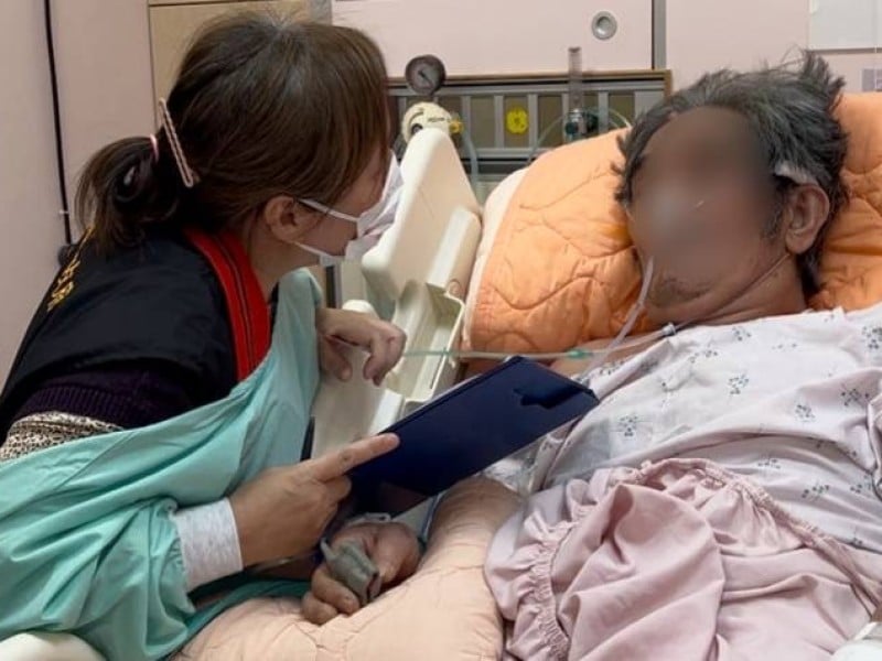 愛在生命盡頭前締結 秀林戶政協助病榻有情人圓婚夢
