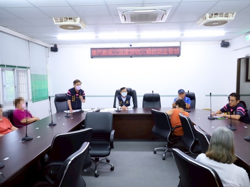 新城鄉公所辦理康芮颱風建築物災損修繕救助補助作業 用最快速度讓受災鄉親取得補助