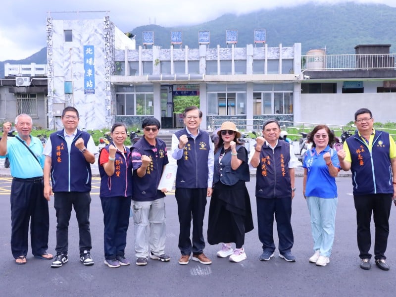 新城鄉公所改善北埔火車站前廣場路面 何禮臺打造優質停車與行車空間