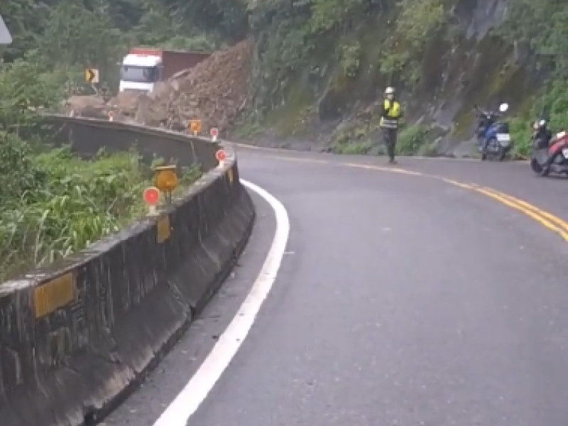 快訊/蘇花公路台9線117.2K處再傳坍方 土石崩落雙向封閉