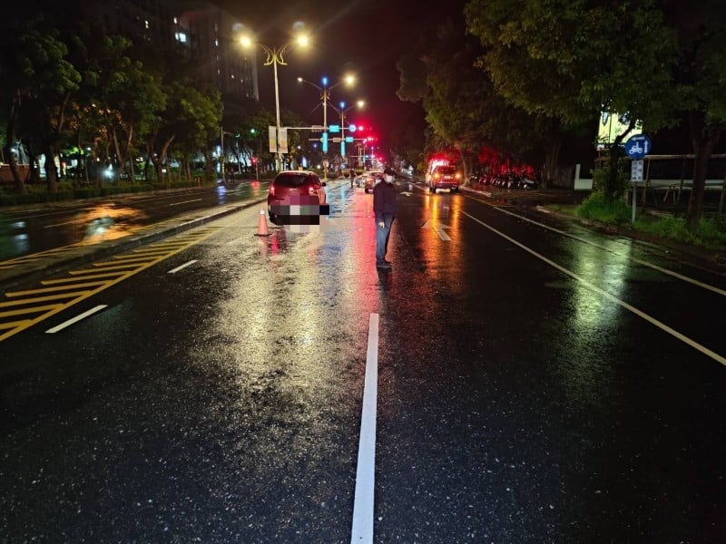 花蓮老翁清晨疑闖紅燈穿越馬路 遭車撞飛40公尺不治身亡