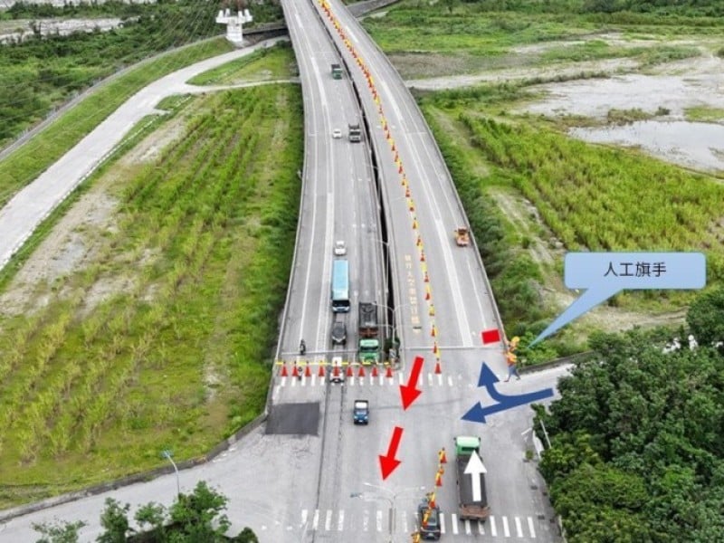 東華大橋8/4-27路面刨舖施工交管