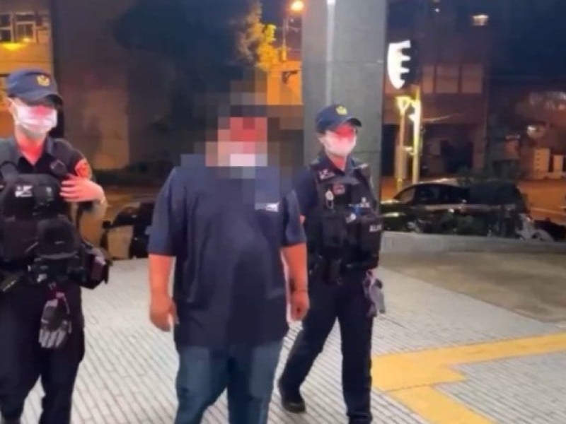 男子深夜在北濱自行車道「遛鳥」