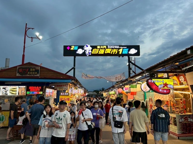 楊柳颱風來襲 花蓮東大門國際觀光夜市 今日暫停營業 