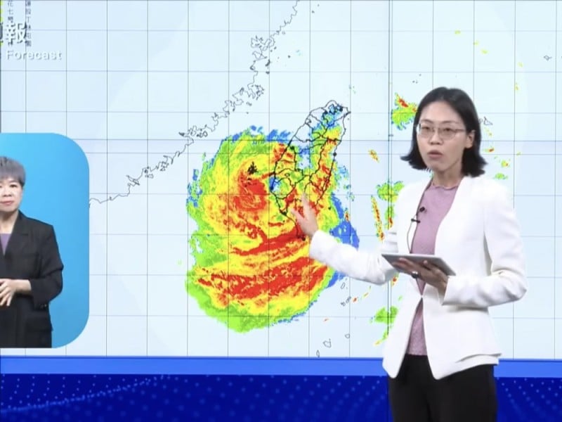 楊柳飛奔從「台南七股出海」 深夜後本島、澎湖逐漸脫離暴風範圍
