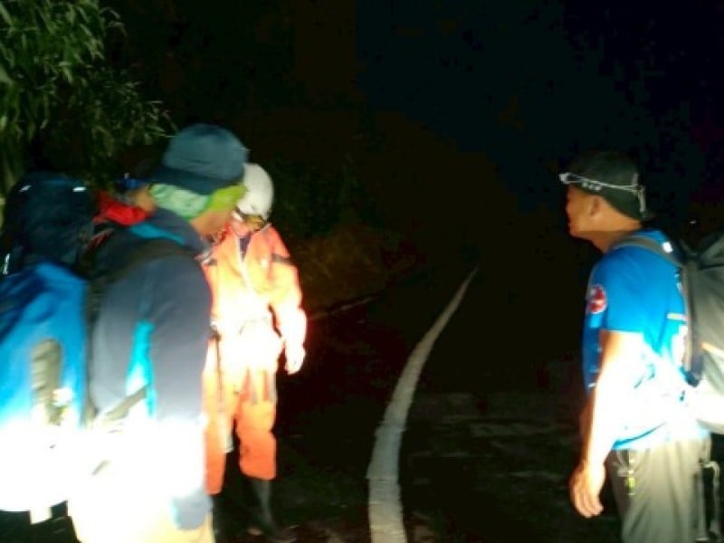 登山客腳踝腫脹受困山區 陸空徹夜馳援