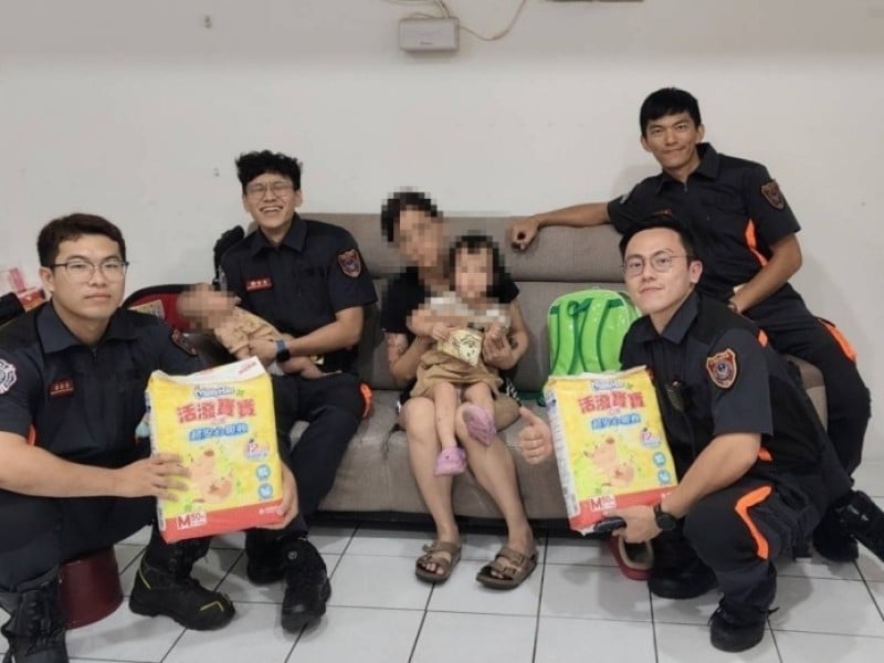 孕婦在家中就生了 消防局救護員前往協助