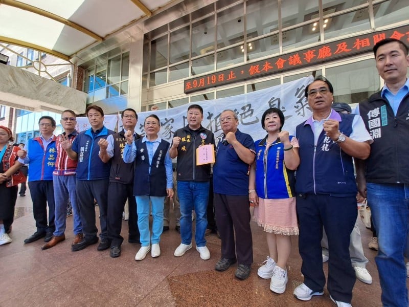 光華村民因垃圾場火警 要求議會凍結115年環保局預算