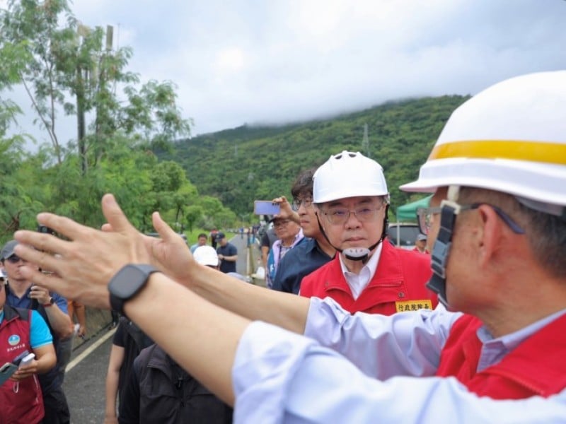 馬太鞍溪堰塞湖溢流水淹光復鄉 行政院長卓榮泰勘災