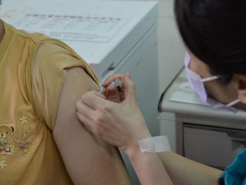 流感與新冠疫苗第二階段11月1日開打 全聯、家樂福設站接種更方便