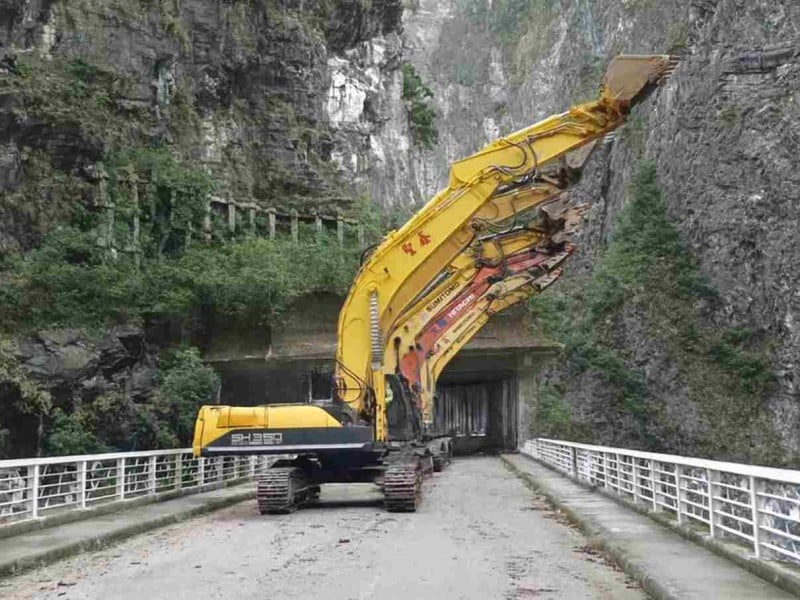 燕子口堰塞湖壩體今午已潰決 及時通報相關單位終平安落幕