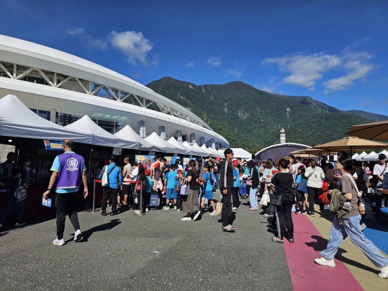 誦讀經典傳薪火　第二十屆花蓮縣讀經會考盛大登場 徐榛蔚：與聖賢為友，讓經典成為孩子一生的力量