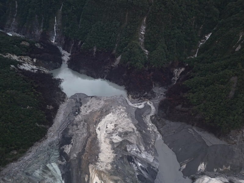 光復鄉全鄉、萬榮鄉明利村、鳳林鎮長橋里明天停班、停課