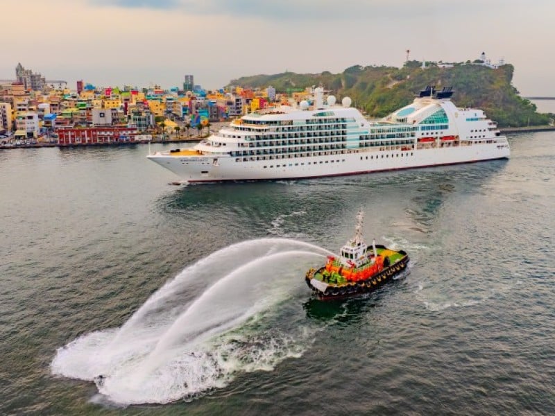 花蓮港外風太大Seabourn Quest號不來了